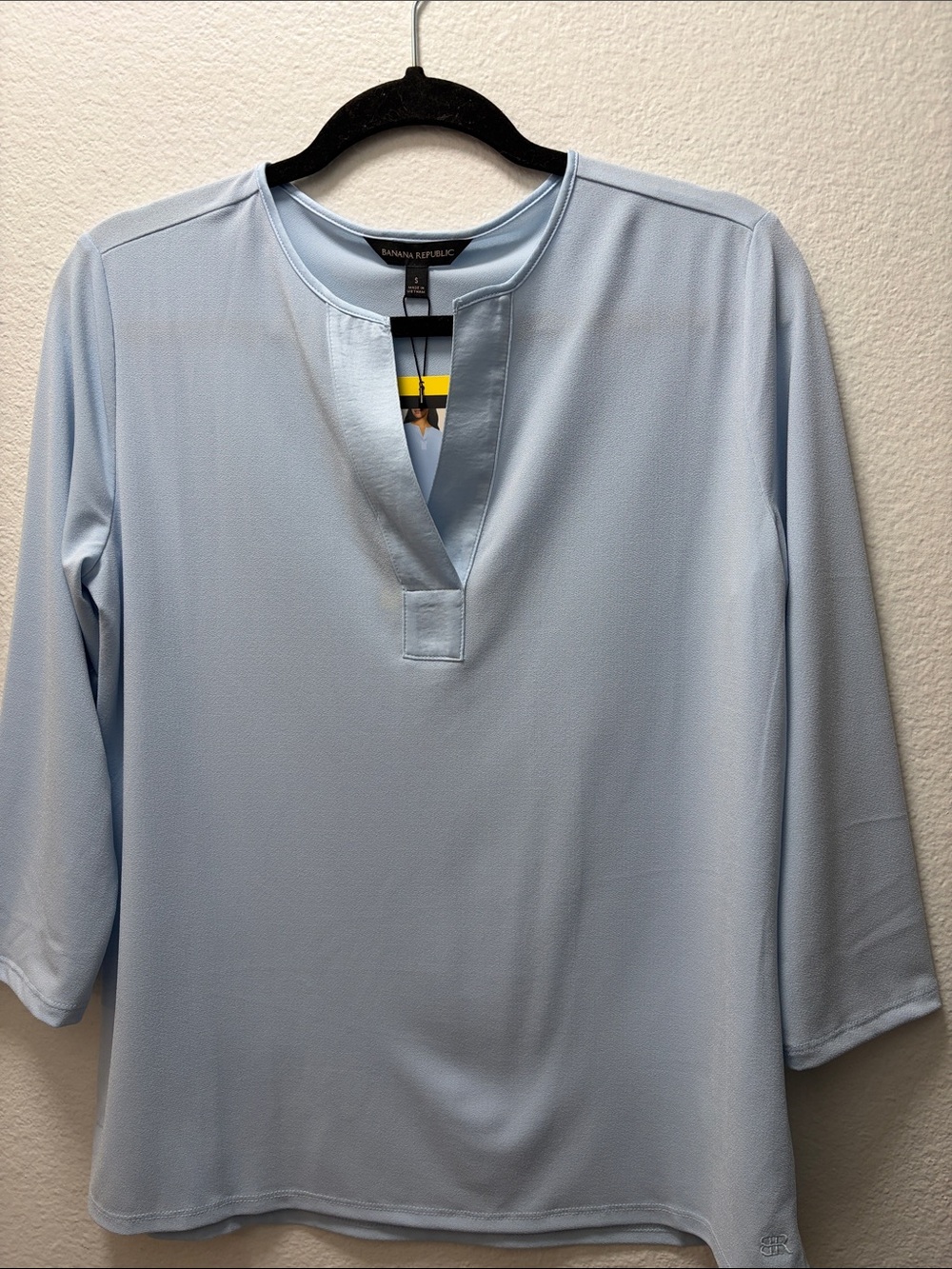 Banana Republic Pale Blue Long-Sleeve Split-Neck Top